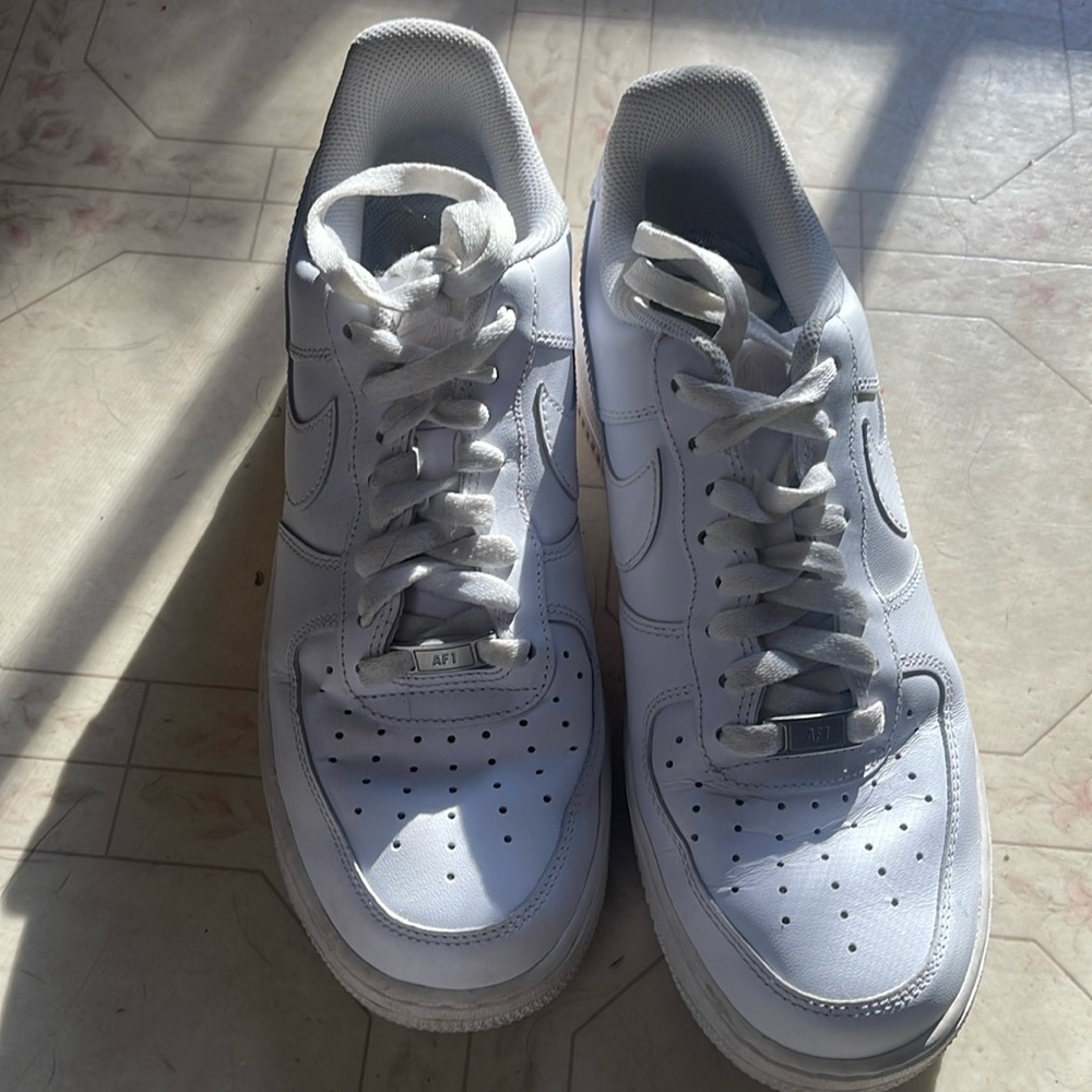 Nike Air Force 1, women’s 10.5, white, low top sneakers